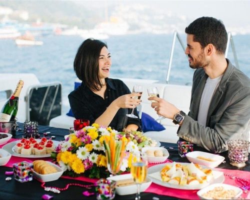 Yatta Doğum Günü Kutlama - Teknede Romantik Sürpriz